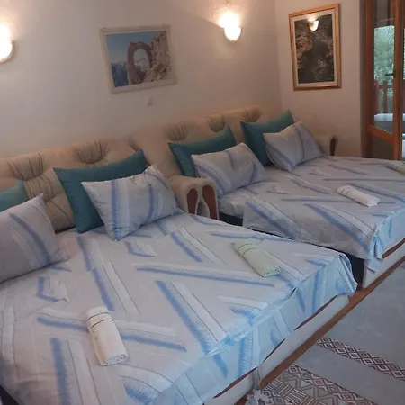 Kuca Za Odmor Sa Bazenom Diva Grabovica *