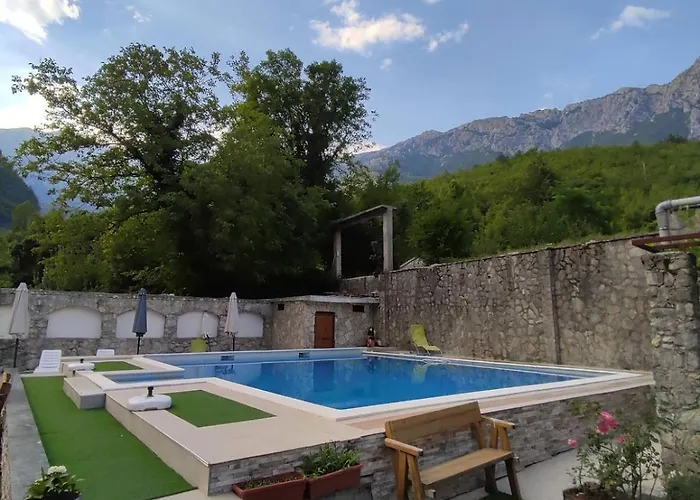 Kuca Za Odmor Sa Bazenom Diva Grabovica Semesterbostad Jablanica